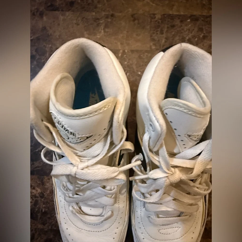 Nike. Wmns Air Jordan 2 Retro 'Sail Black'. Size 7.5.